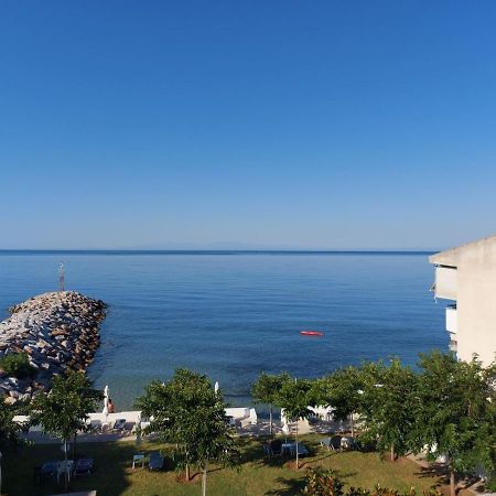 Pansion Alexandros By The Sea Aparthotel Nea Skioni Exteriör bild