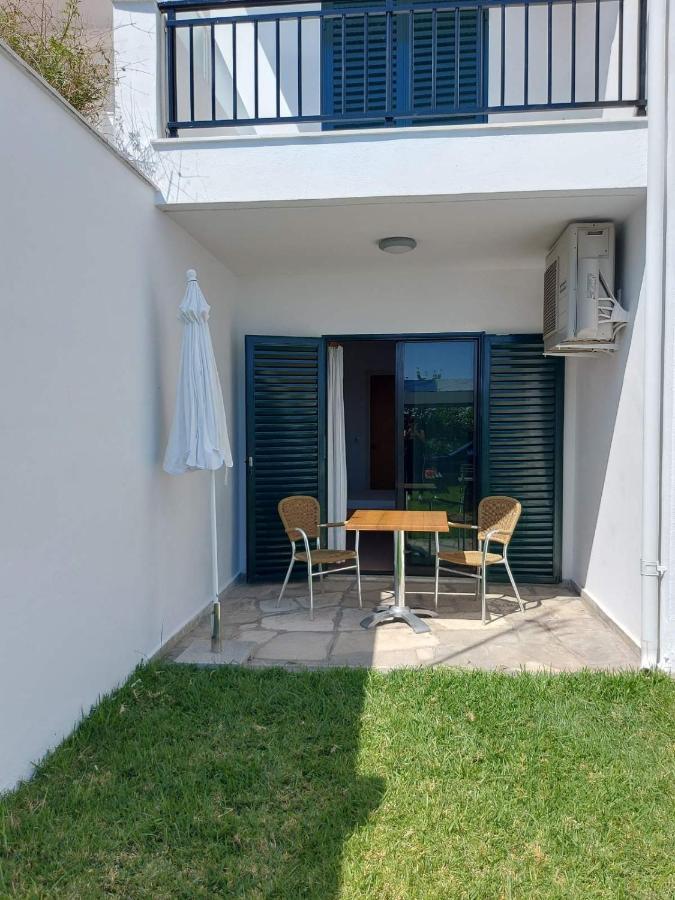 Pansion Alexandros By The Sea Aparthotel Nea Skioni Exteriör bild