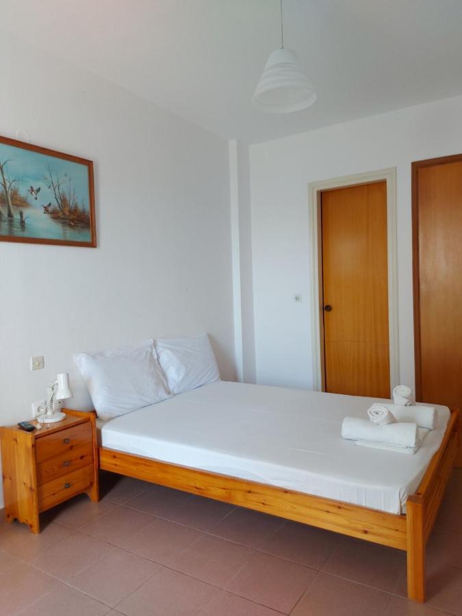 Pansion Alexandros By The Sea Aparthotel Nea Skioni Exteriör bild